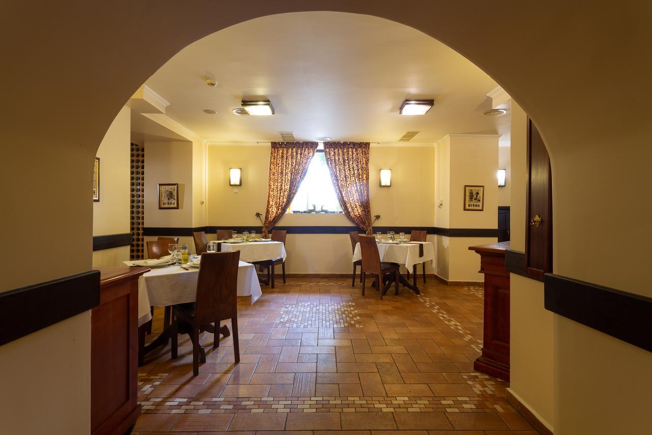 Casa Danielescu Hotel Targu Jiu Ngoại thất bức ảnh