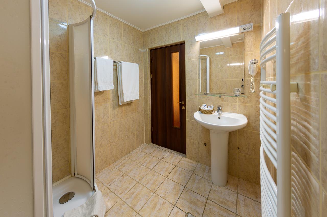 Casa Danielescu Hotel Targu Jiu Ngoại thất bức ảnh