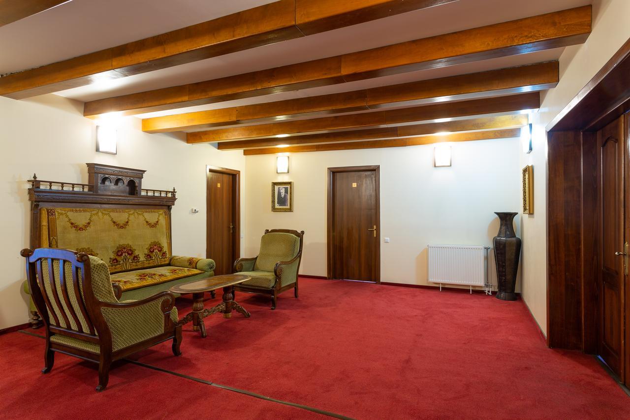 Casa Danielescu Hotel Targu Jiu Ngoại thất bức ảnh