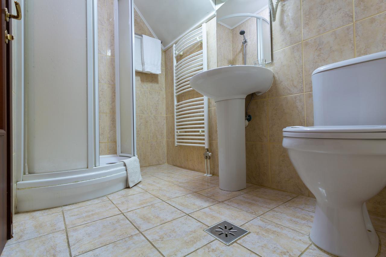 Casa Danielescu Hotel Targu Jiu Ngoại thất bức ảnh